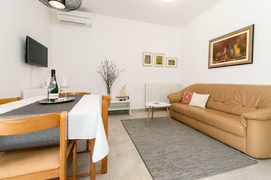 Apartments Medora 罗维尼 外观 照片