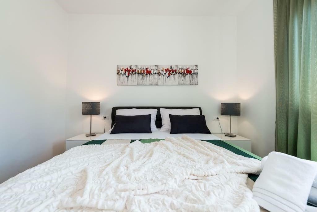 Apartments Medora 罗维尼 外观 照片